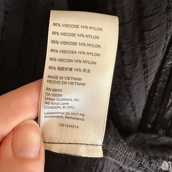 Free People Black Out of Town Split Neck blouse - size S/M - Picture 9 of 9